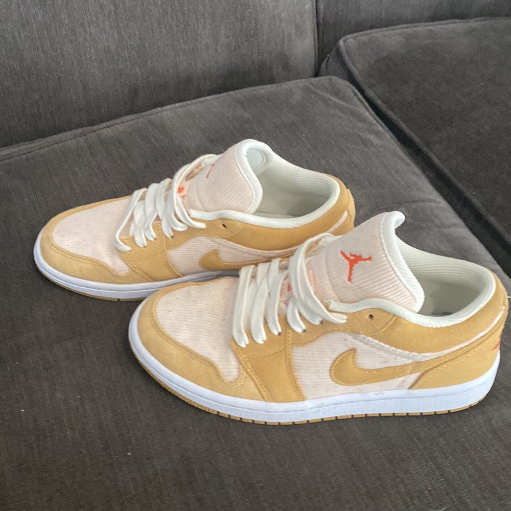 Air Jordan 1 Low Corduroy